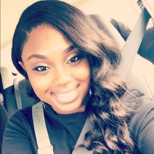 Meet your Posher, Janelle